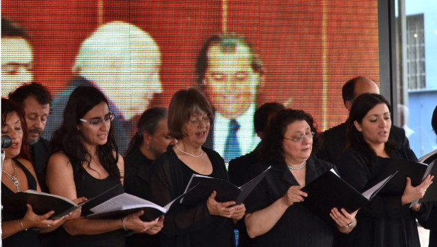 imagen Somoza: "Gustavo es uno de los casos en que se cumple la sentencia que dice que hay hombres que honran a los cargos"