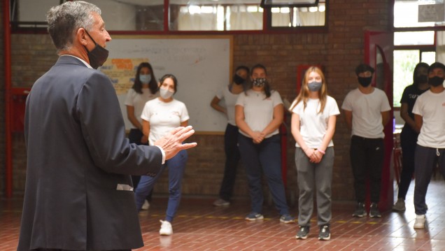 imagen Regreso progresivo a la presencialidad: el Rector Pizzi recorrió escuelas de la UNCUYO