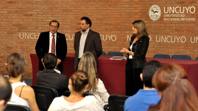 imagen La UNCuyo busca la opinión de sus egresados para analizar sus carreras  