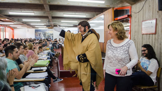 imagen "San Martín" recorrió la UNCUYO en la conmemoración mendocina del Día del Padre