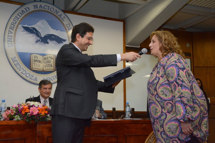 imagen Daniel Fernández y Patricia Infante ya conducen Ingeniería