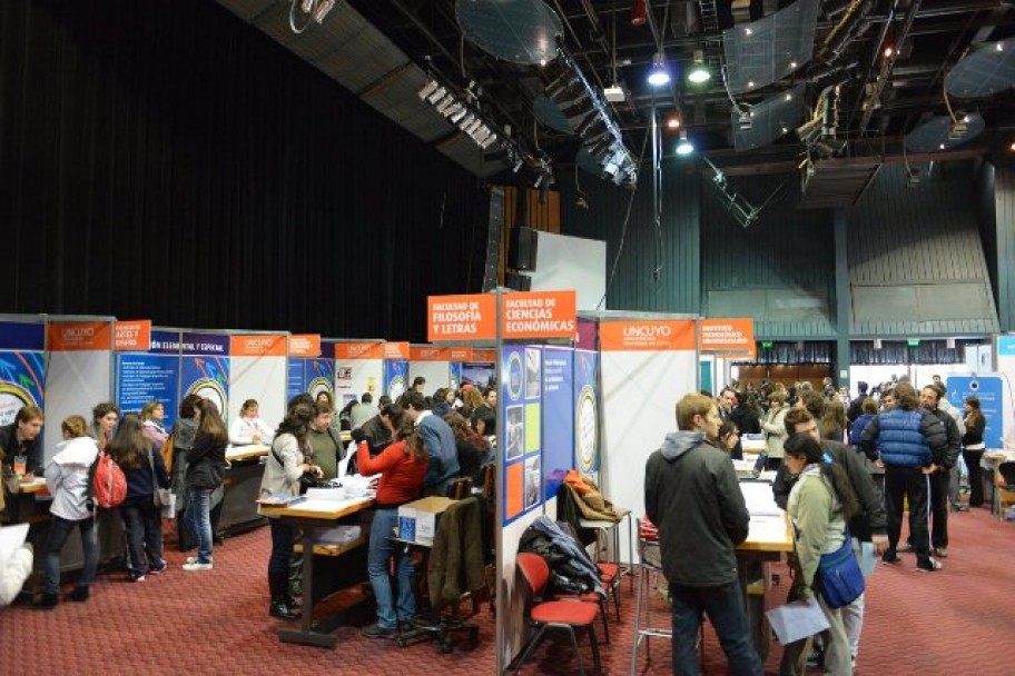 imagen Ya se puede visitar la exposición de todas las carreras superiores de instituciones públicas de Mendoza