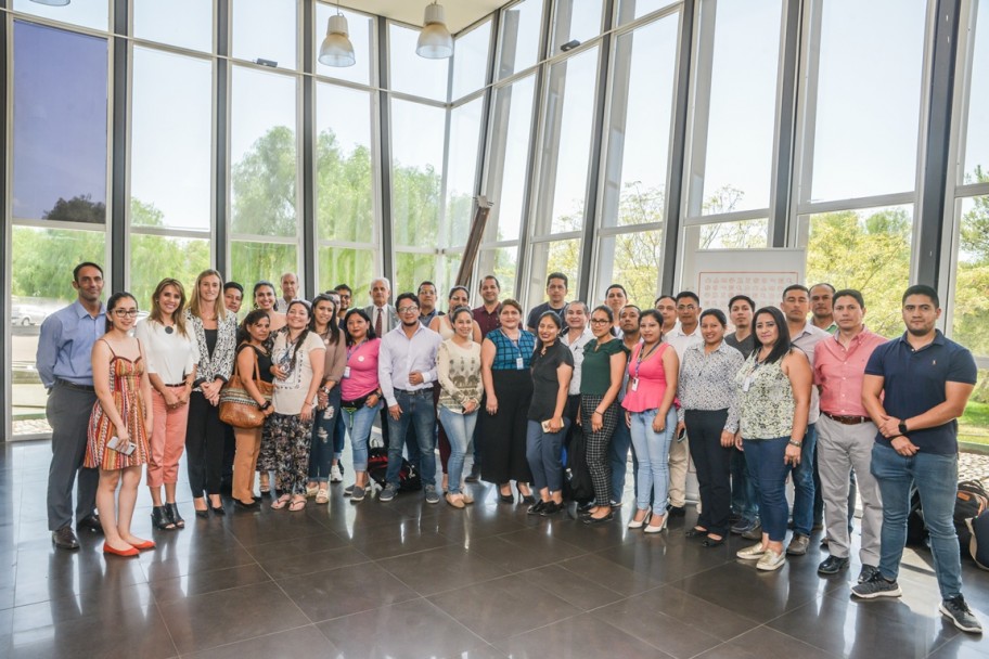 imagen Delegación ecuatoriana comienza programa doctoral en la Universidad