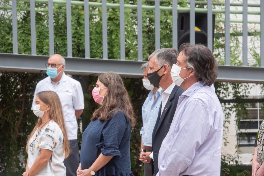 imagen Pizzi inauguró el Vacunatorio Central de la UNCUYO