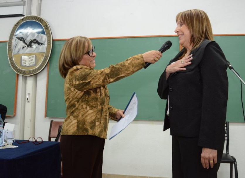 imagen "Aspiramos a formar un profesional comprometido con la realidad social y su transformación"