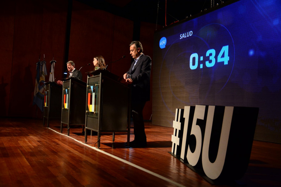 imagen El debate colmó la Nave Universitaria