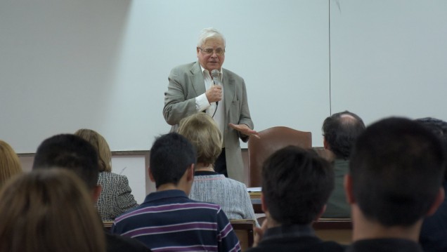 imagen Luis Alberto Romero analizó la democracia en Argentina en la UNCuyo