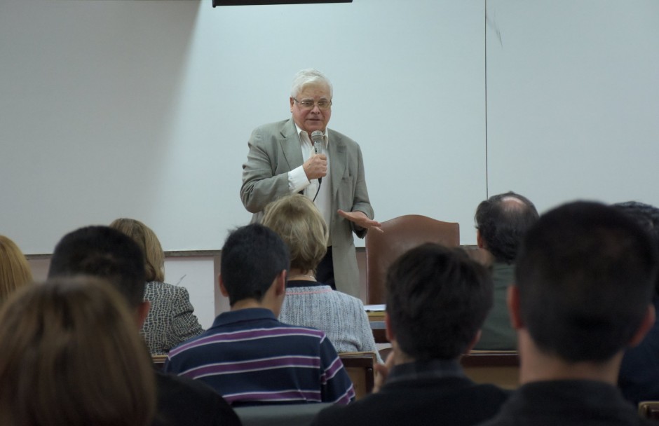 imagen Luis Alberto Romero analizó la democracia en Argentina en la UNCuyo