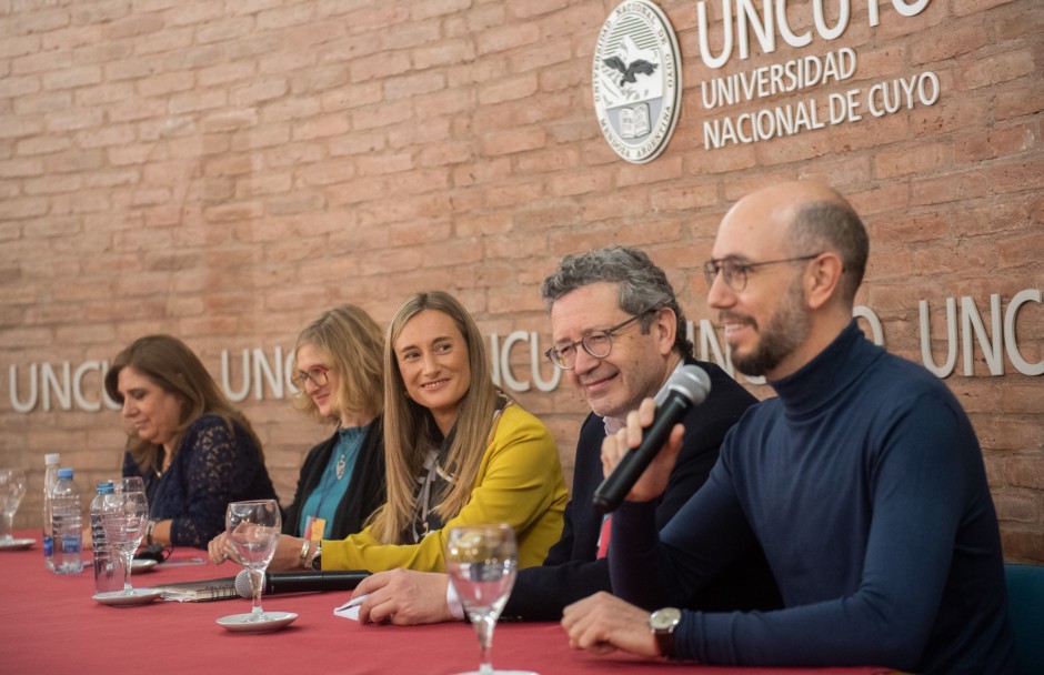 imagen Encuentro internacional en clave vitivinícola transcurre en la UNCUYO