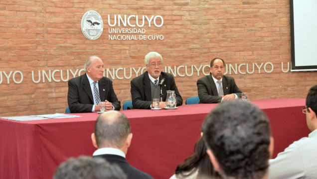 imagen Distinguieron a miembros de Juntas Electorales de las facultades