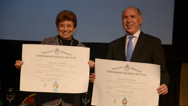 imagen Lorenzetti y Kemelmajer, Honoris Causa de la UNCuyo