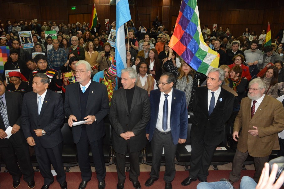 imagen Vicepresidente de Bolivia es Doctor Honoris Causa de la UNCuyo 
