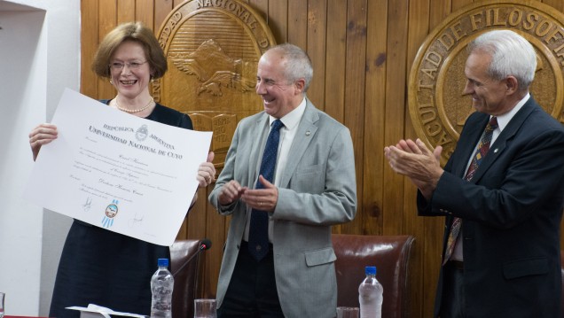 imagen Académica de Oxford recibió Doctor Honoris Causa