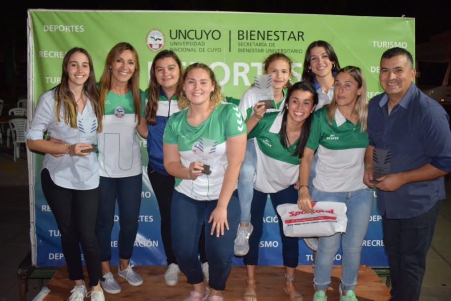 imagen El Club UNCuyo ofrece actividades recreativas y deportes federados