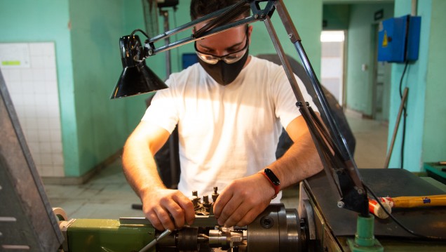 imagen Estudiantes de carreras técnicas y científicas podrán postularse a las Becas Belgrano