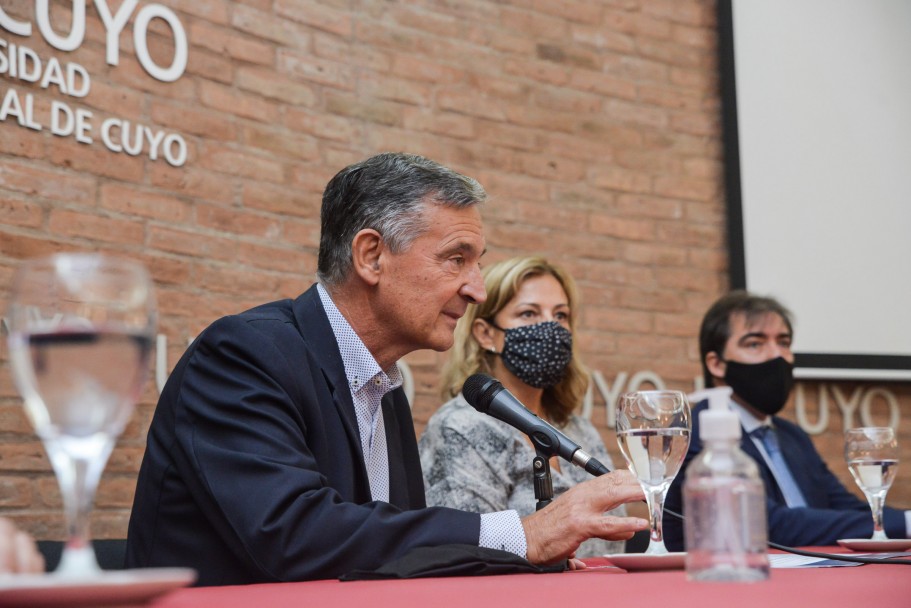 imagen Pizzi encabezó el reconocimiento de la UNCUYO a sus participantes en "Historias de Vendimia"