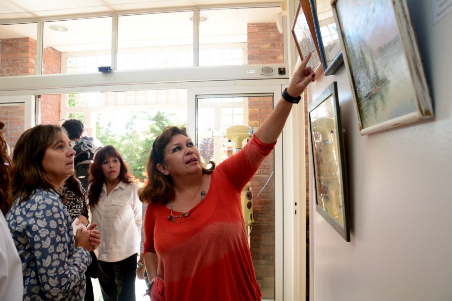 imagen Odontología inauguró un espacio de arte que revaloriza su historia