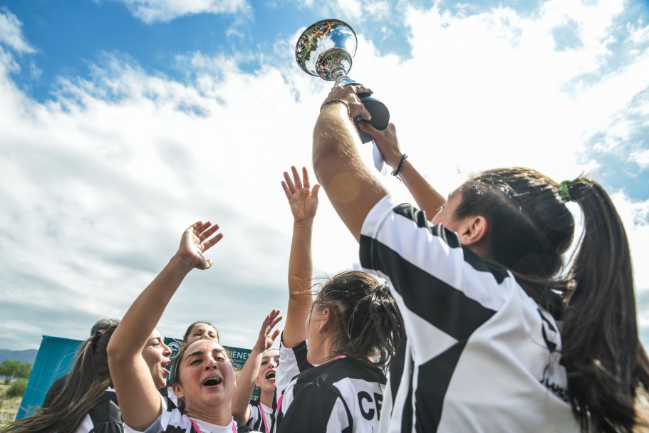 imagen Fútbol femenino: por primera vez la UNCUYO competirá en la Liga Mendocina
