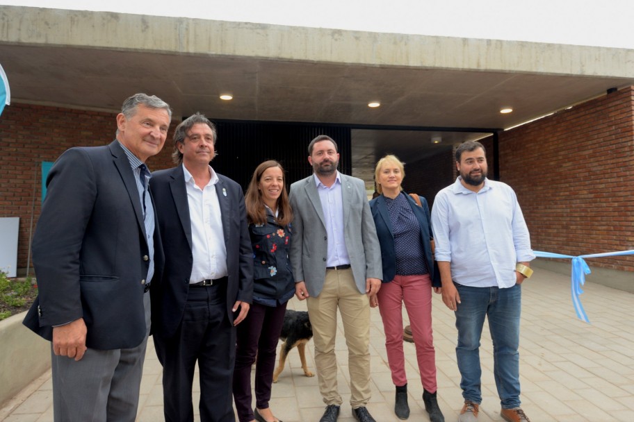 imagen Presentaron "Universidad Sin Muros" en la inauguración de un NIDO en el Barrio Flores