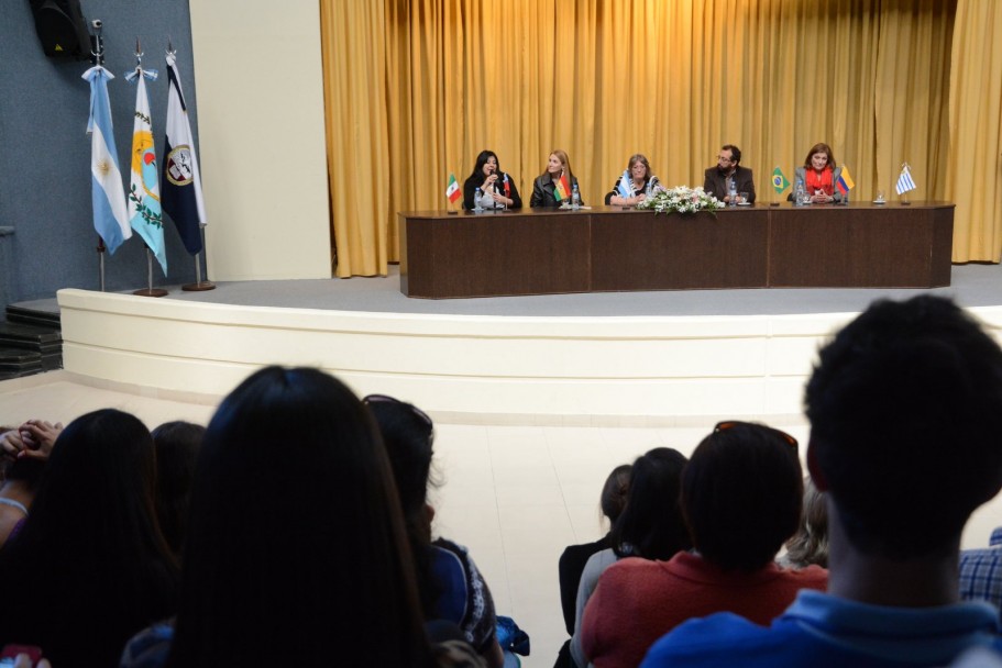 imagen Empezó competencia americana de Ciencias en la UNCuyo
