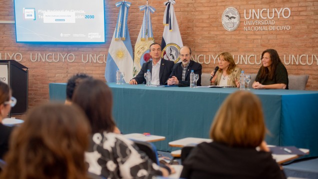 imagen Presentaron en la UNCUYO el Plan Nacional de Ciencia, Tecnología e Innovación 2030