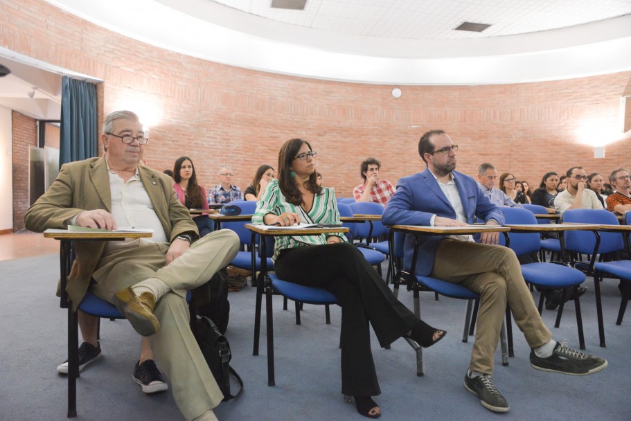 imagen Expertos debatieron sobre yacimientos no convencionales en Mendoza