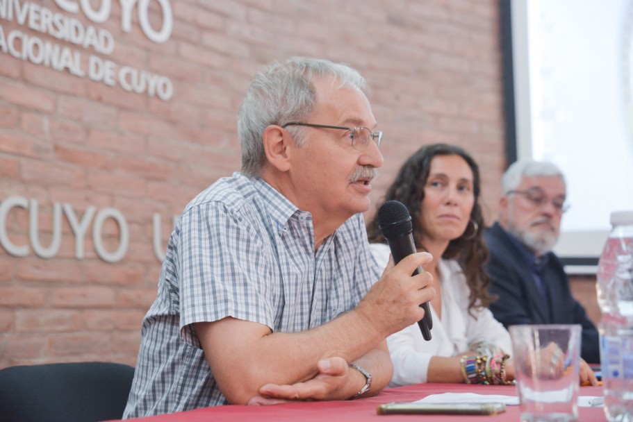 imagen Expertos debatieron sobre yacimientos no convencionales en Mendoza