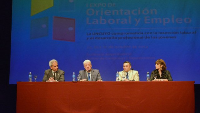 imagen Comenzó la Primera Expo de Orientación Laboral y Empleo para jóvenes que buscan trabajo