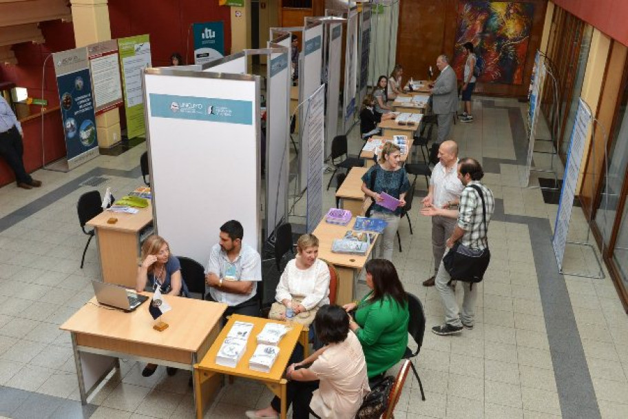 imagen Comenzó la Primera Expo de Orientación Laboral y Empleo para jóvenes que buscan trabajo