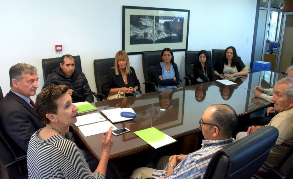 imagen Incorporaron dos personas con discapacidad a la planta de la UNCuyo