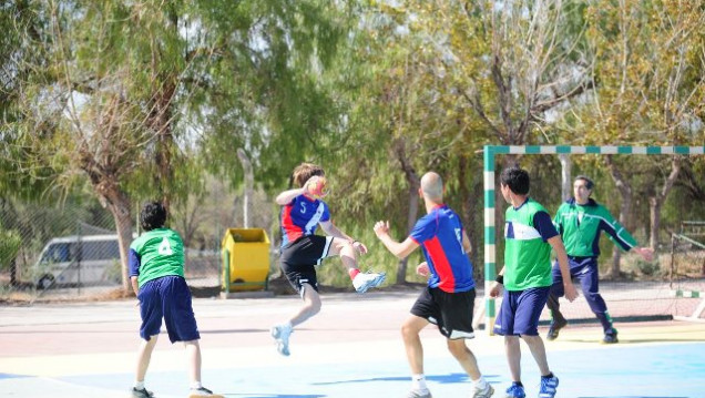 imagen Cultura, deporte y capacitación en recursos humanos universitarios en una Jornada