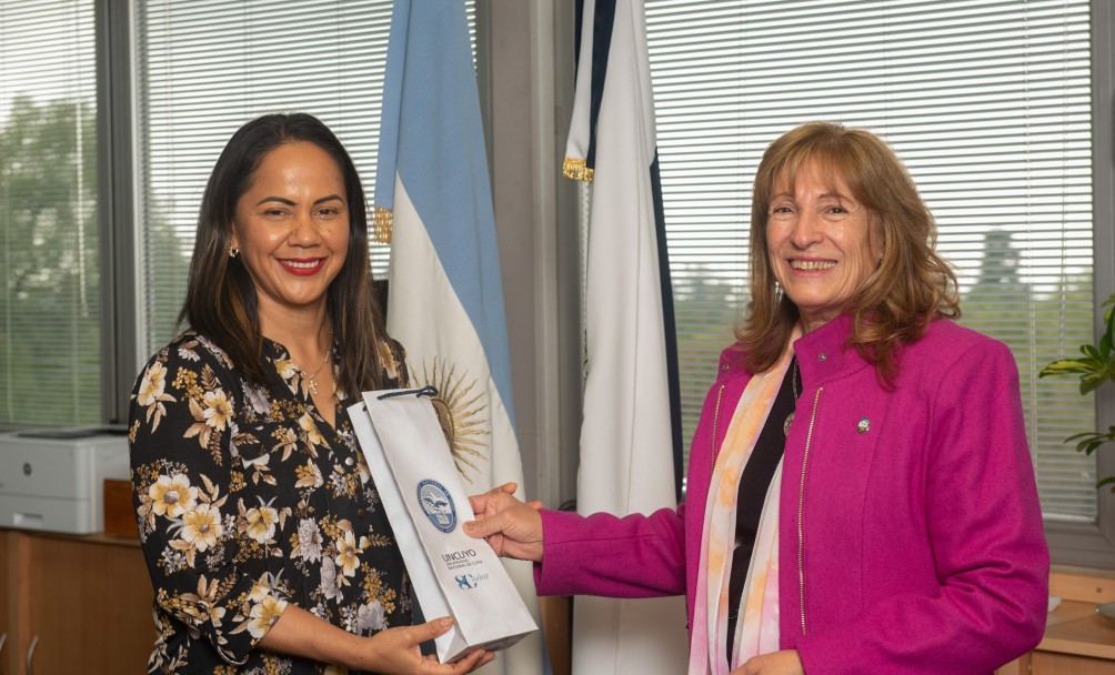 imagen Nuevos vínculos con Ecuador consolidan el rol internacionalizador de la UNCUYO
