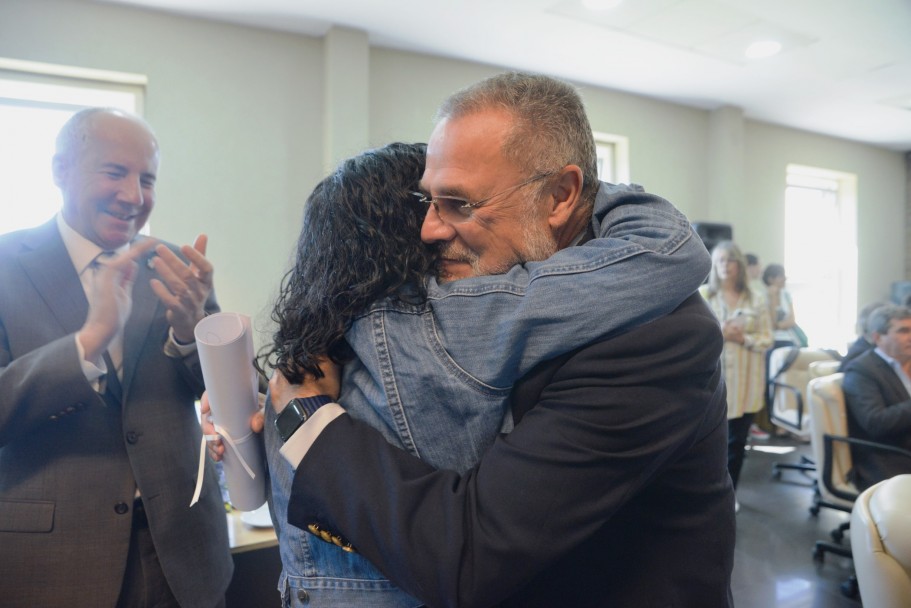 imagen Estudiantes y graduados recibieron el premio María Elisa Norton