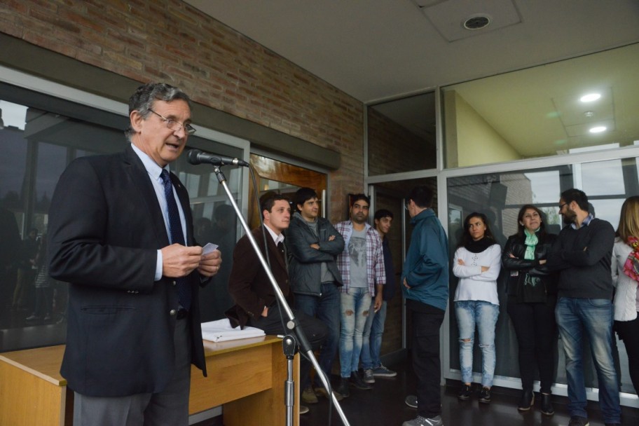 imagen El rector Daniel Pizzi homenajeó a los trabajadores universitarios