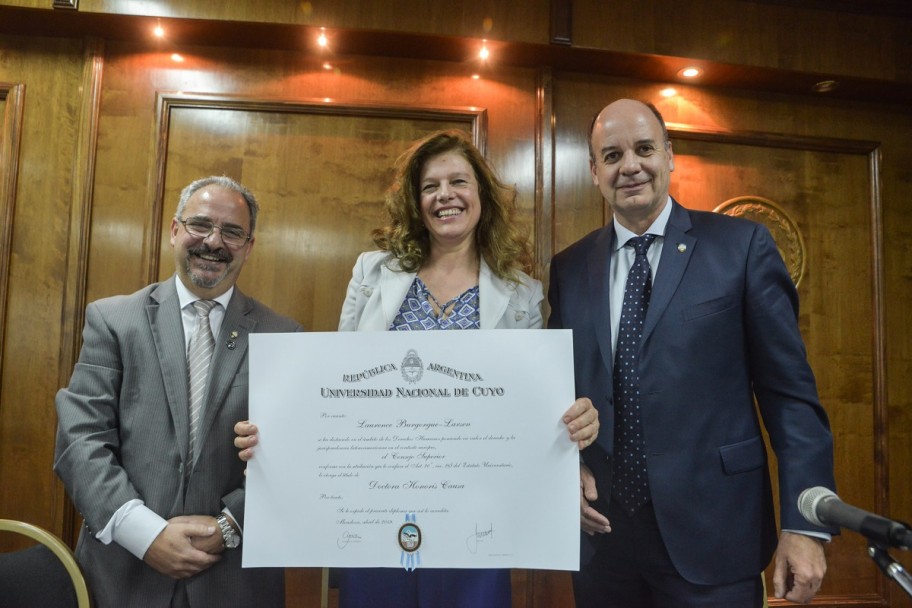 imagen La UNCUYO incluyó a especialista en Derechos Humanos entre sus doctores honoris causa
