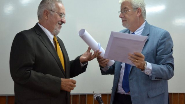imagen Honoris Causa para Borón por aportar a la unidad latinoamericana 