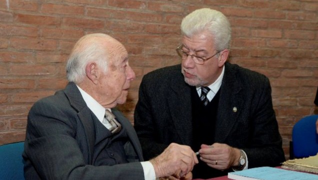 imagen El deporte en la UNCuyo de 1946 a 1975, en una obra de Luis Rodríguez Nievas