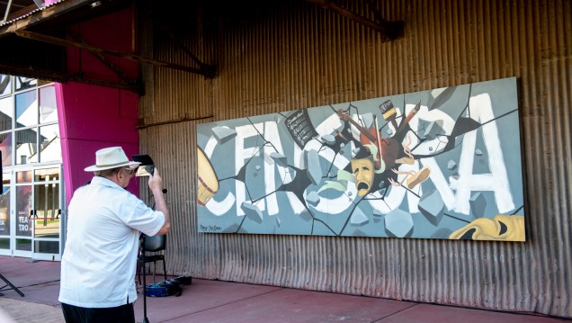 imagen Crearon para el paseo Antonio Di Benedetto un mural por la Memoria