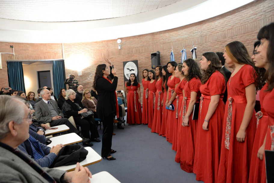 imagen Referente en estudios del discurso recibió Honoris Causa de la UNCUYO