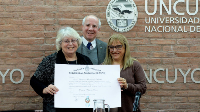 imagen Referente en estudios del discurso recibió Honoris Causa de la UNCUYO