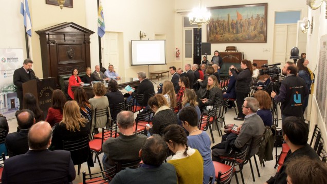 imagen Plasmaron en un libro estudios para una reforma constitucional en Mendoza