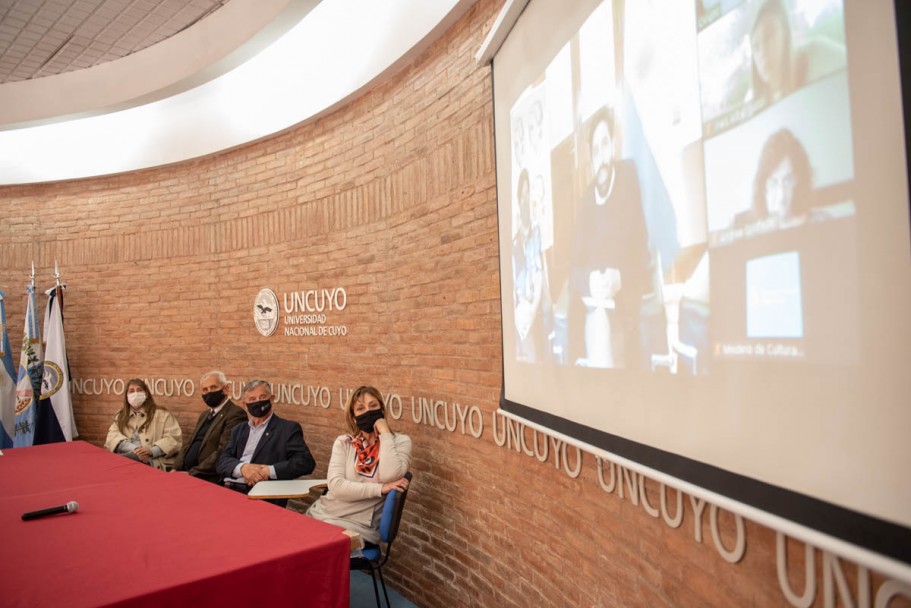 imagen El Rector Pizzi encabezó la apertura del curso superior en Cultura, Turismo y Gestión territorial