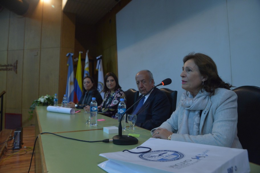 imagen Impulsor de la Ética del Cuidado nuevo Doctor Honoris Causa
