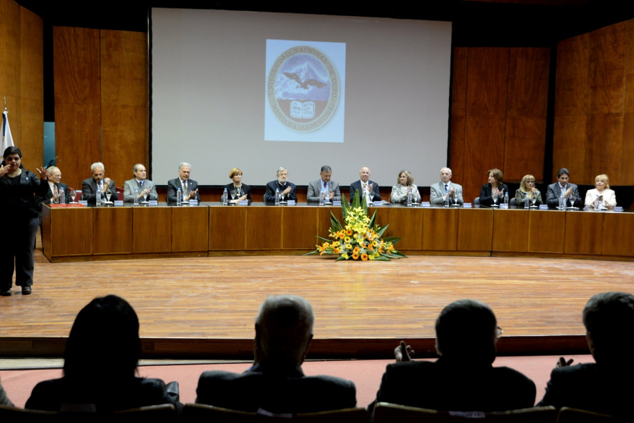 imagen "Renovar el compromiso con la educación y la universidad pública y gratuita"