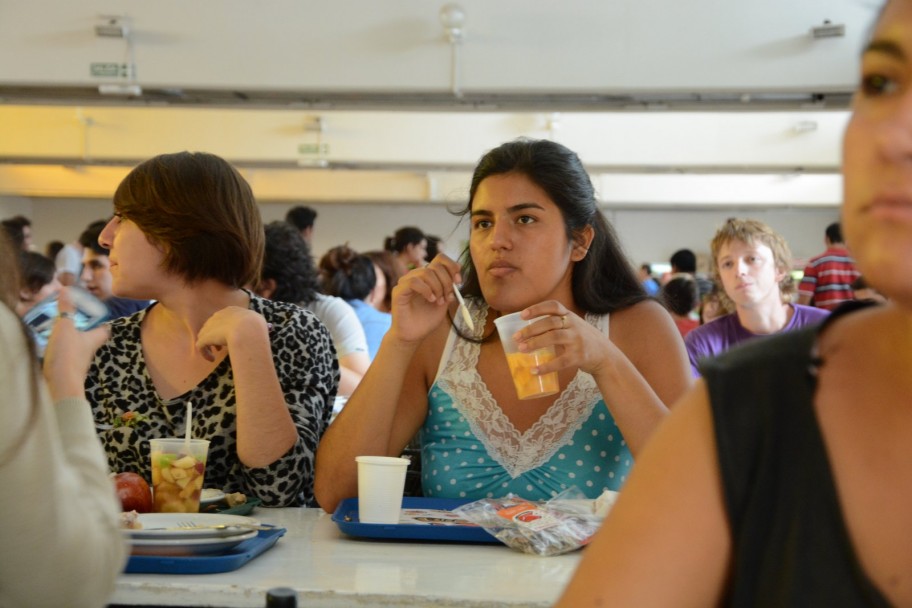 imagen Pizzi: "La alimentación es uno de los tramos más importantes en la vida del estudiante"