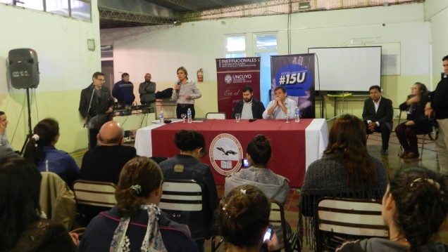 imagen Candidatos a intendente debatieron en Santa Rosa