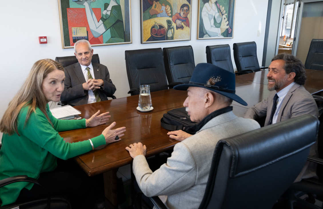 imagen Rectora de la UNCUYO recibió al ministro de la Suprema Corte José Valerio