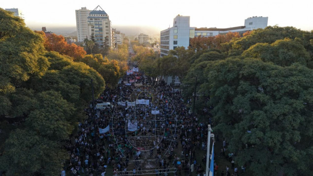 imagen Mendoza marchó por el cumplimiento de la Ley de Financiamiento Universitario
