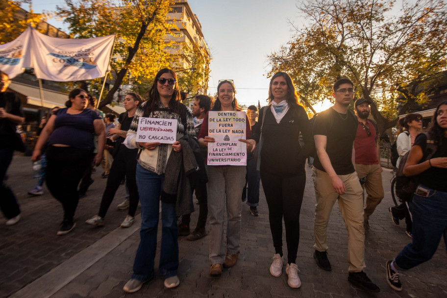 imagen Mendoza marchó por el cumplimiento de la Ley de Financiamiento Universitario