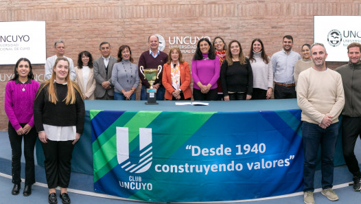 imagen La UNCUYO encendió la llama de las Olimpíadas Interfacultades